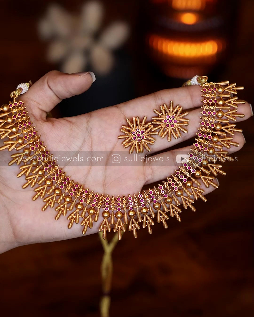 Golden Spike Necklace Set