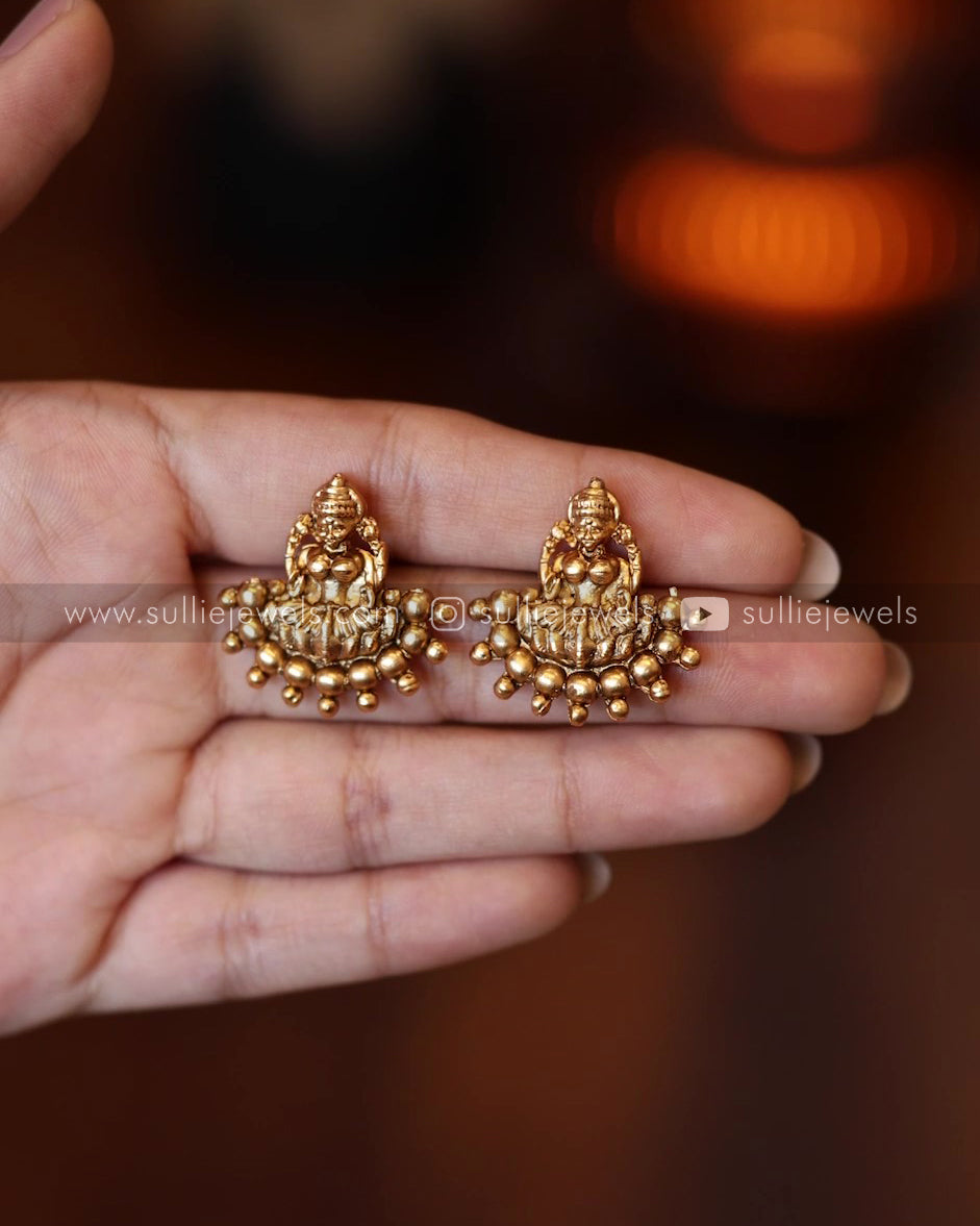 Lakshmi Stone Pendant Set