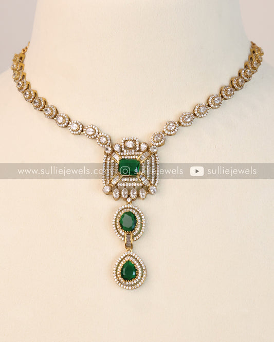 Emerald Pendant Necklace with Earring