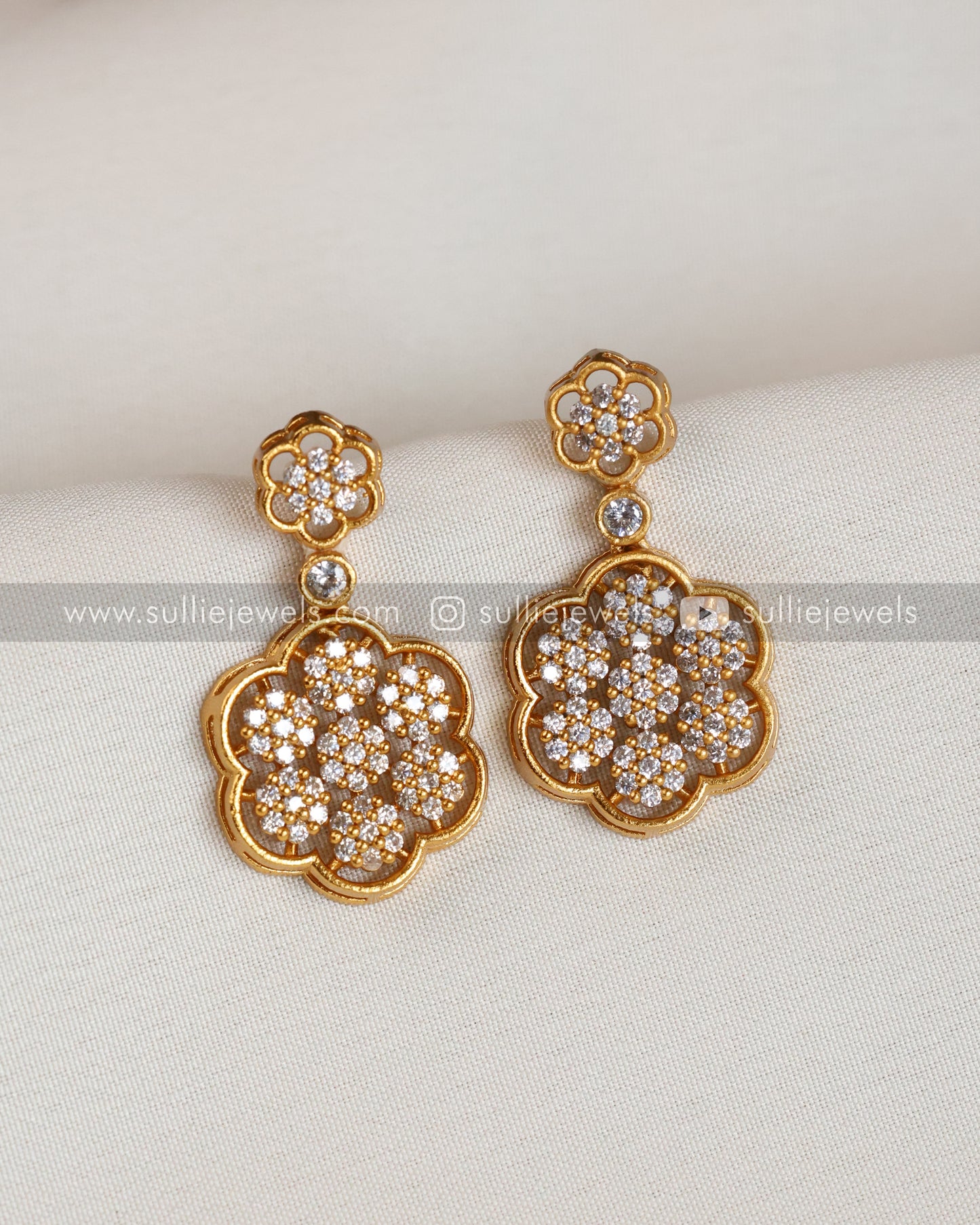 Diamond Lookalike Floral Necklace with Earring