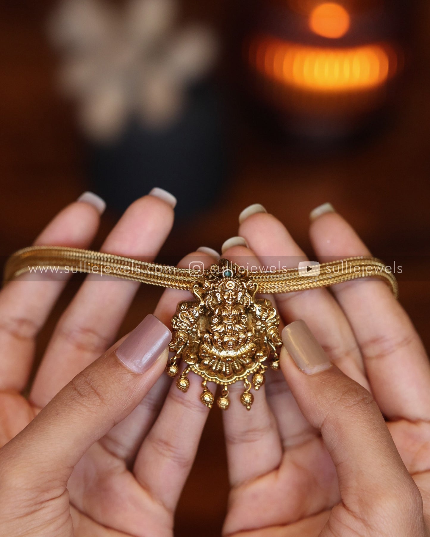Lakshmi Premium Pendant with Gold Chain