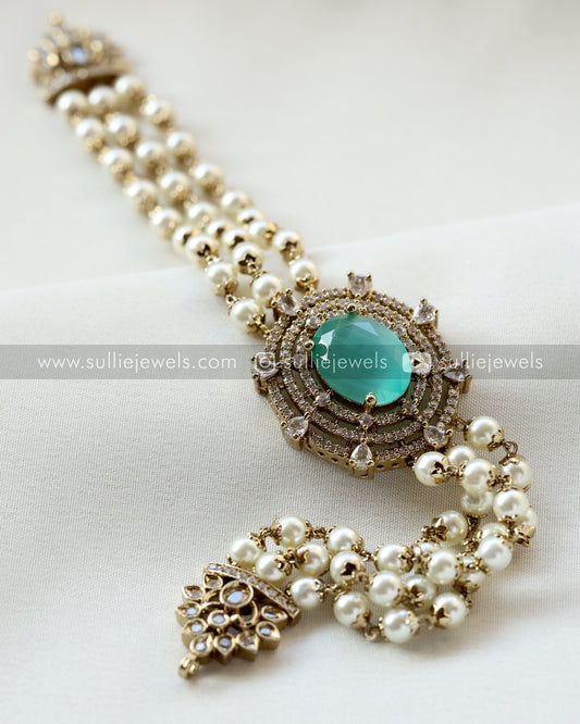 Stone Victorian Pearl Choker with Studs