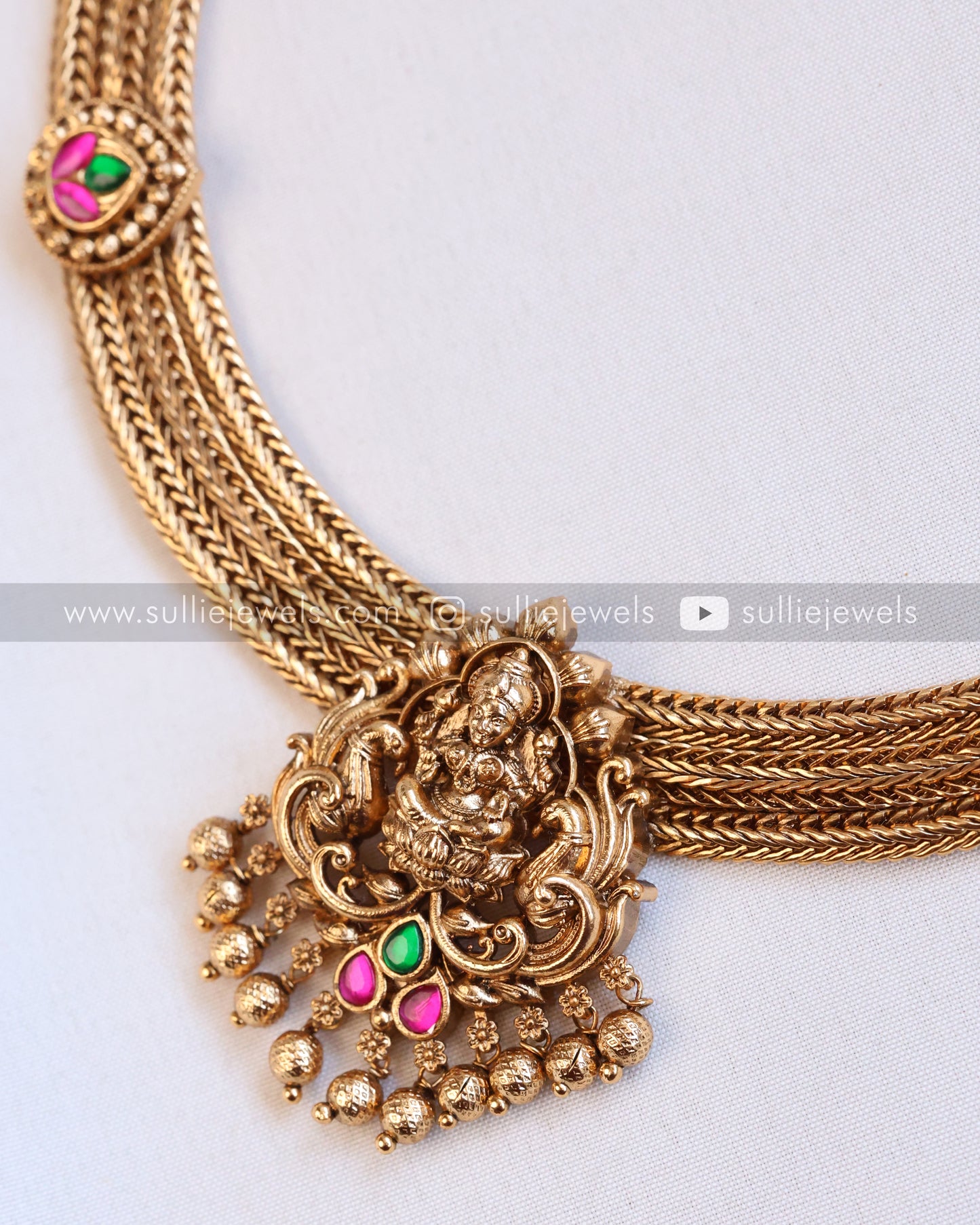 Lakshmi Premium Kemp Band Necklace with Stud