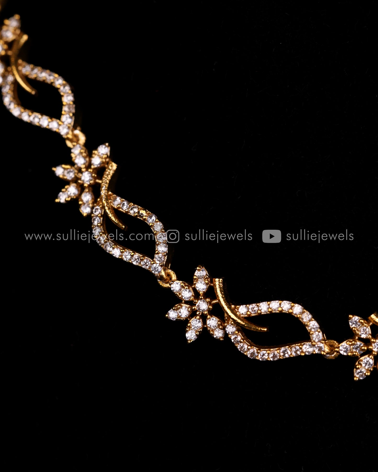 Diamond Lookalike Flower Leaf Necklace Set