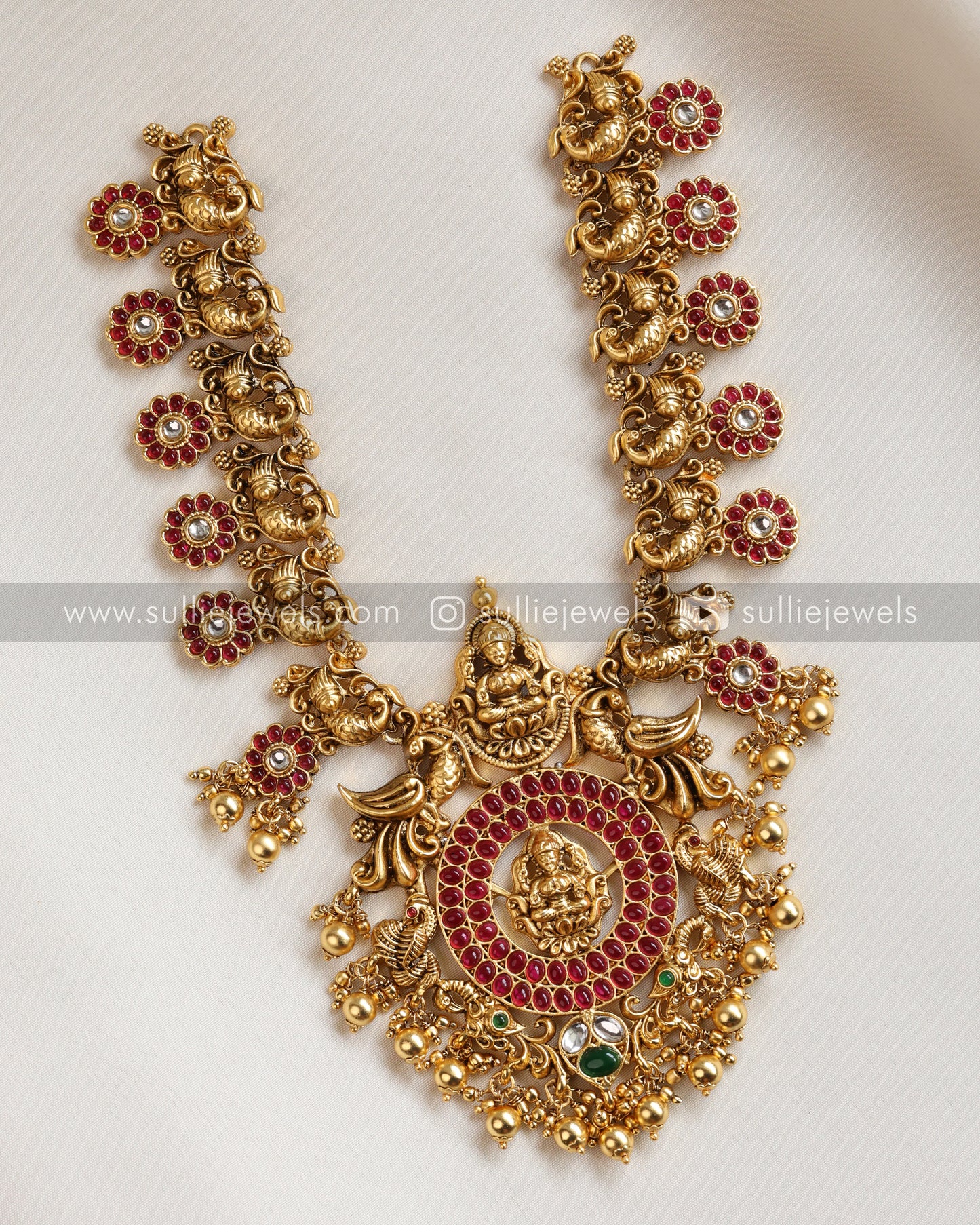 Chakra Kemp Premium Lakshmi Necklace with Earring