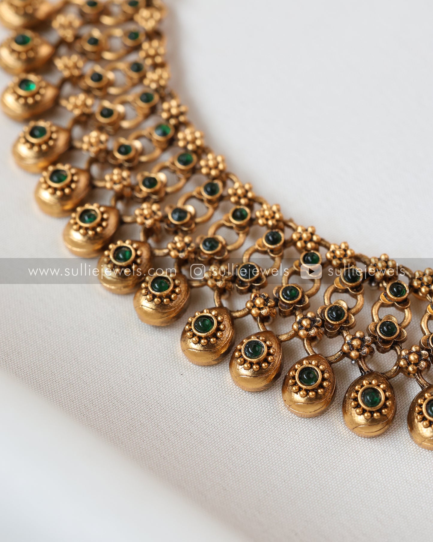 Antique Gold Necklace with Earring