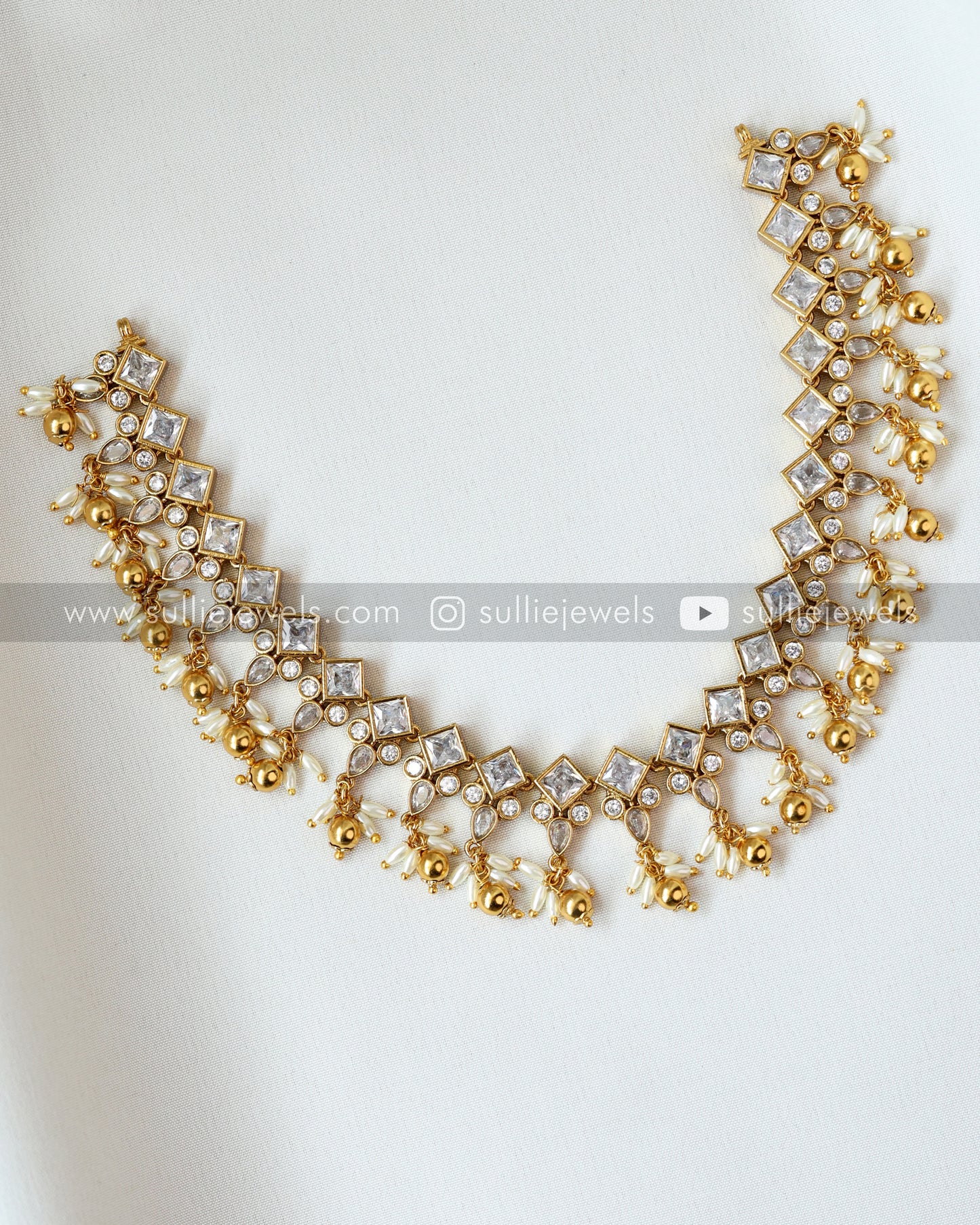 Diamond with hangings Necklace Set