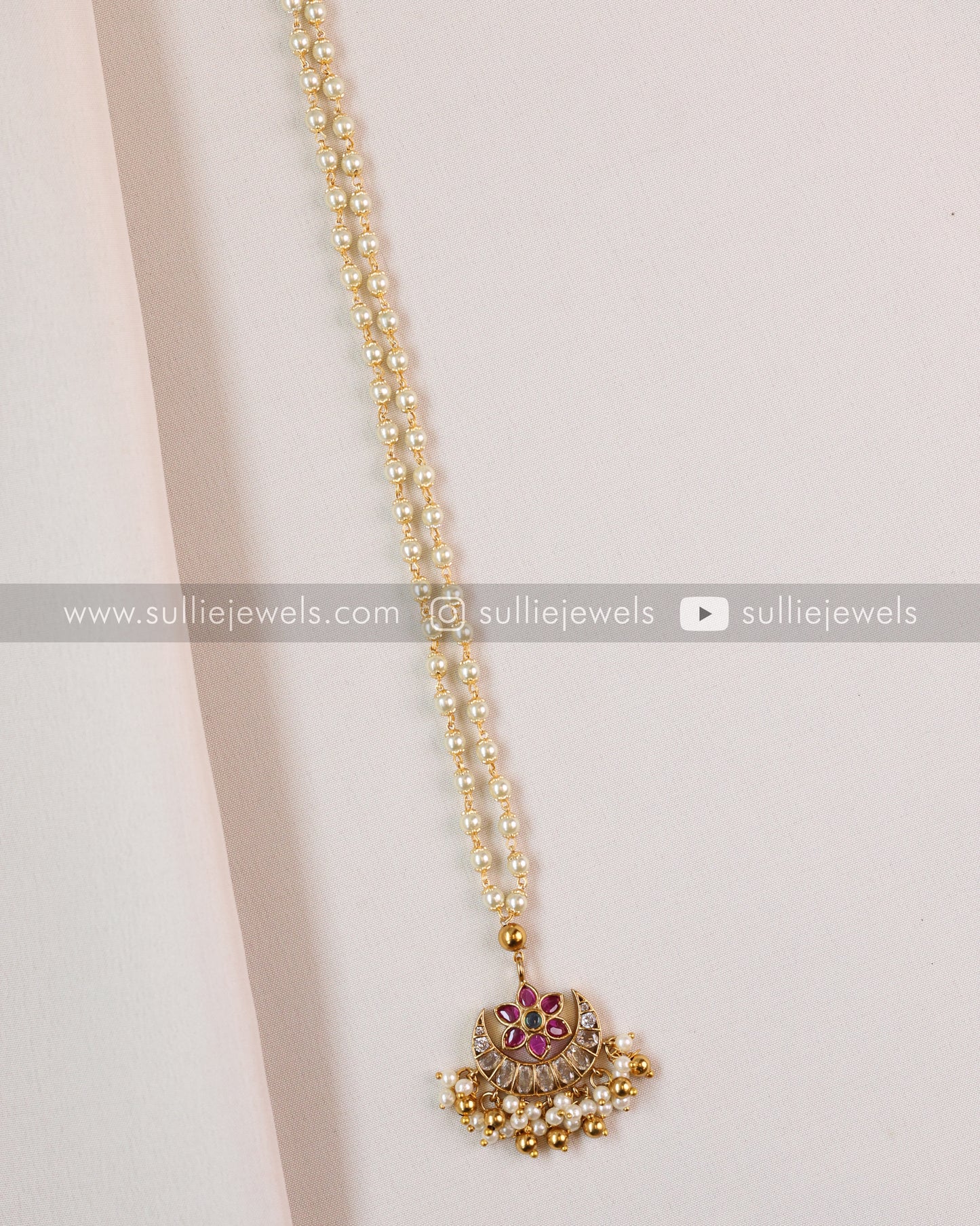 Chandbali Pendant with Pearl Chain & Studs