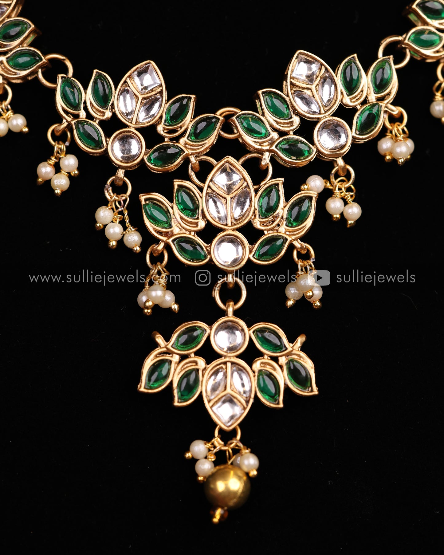 Lotus Pearl Necklace Set