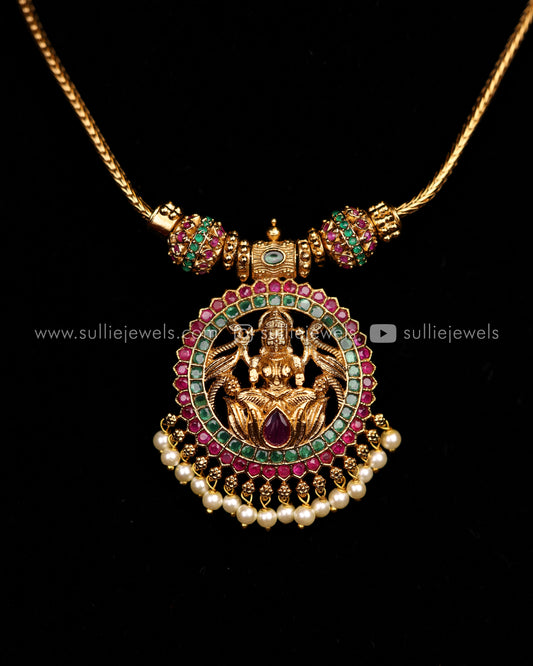 Lakshmi Stone Pendant Set