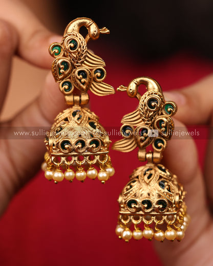 Radha Krishna Pendant Set