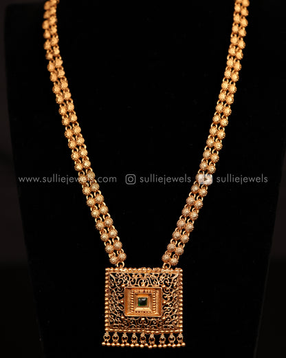 Bridal Combo - Coin Necklace, Reversible Pendant, Square Haram & 2 Jasmine Scrunchies