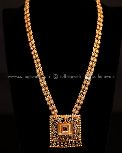 Bridal Combo - Coin Necklace, Reversible Pendant, Square Haram & 2 Jasmine Scrunchies