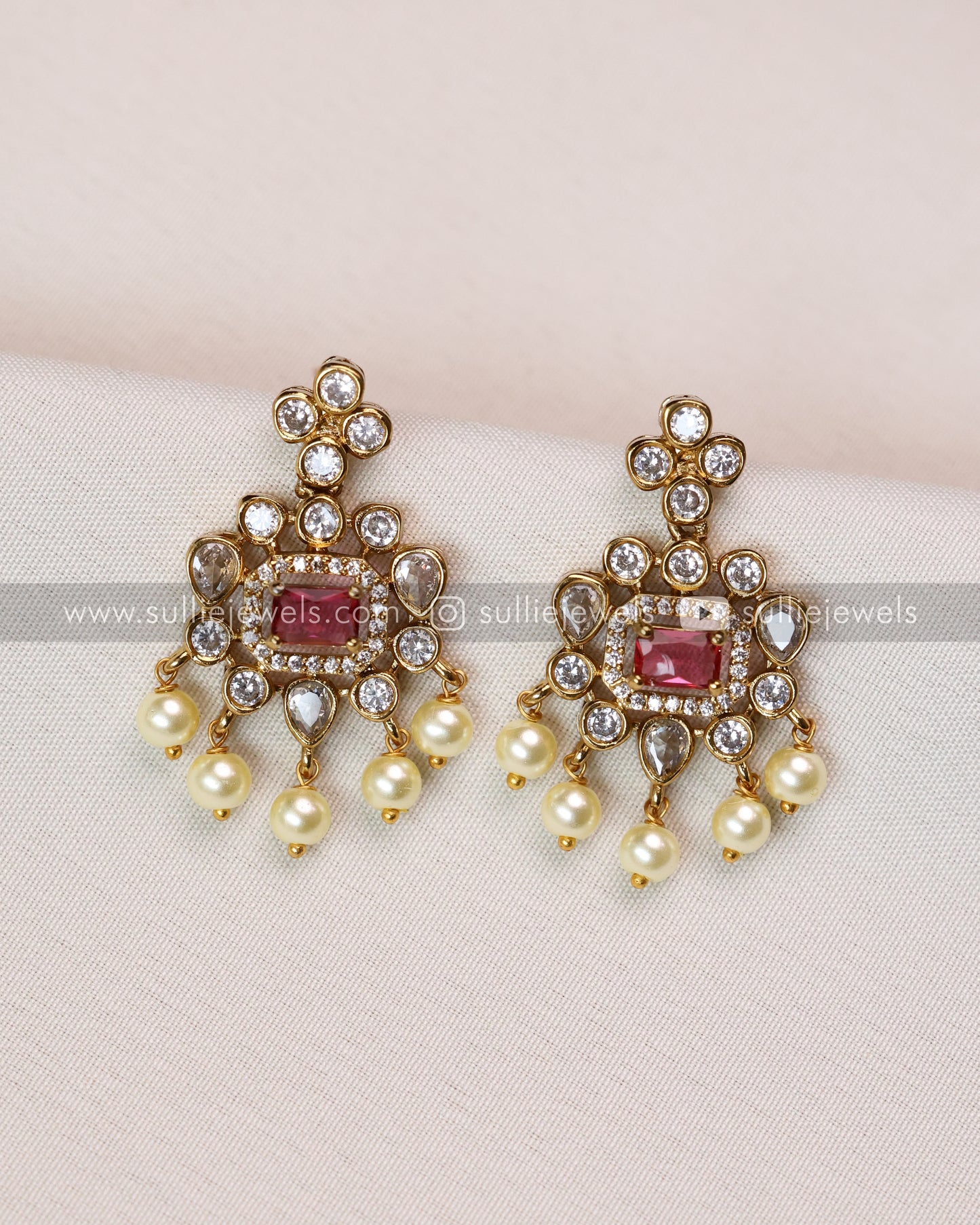 Centre Stone with Pearl drop Necklace & Earring