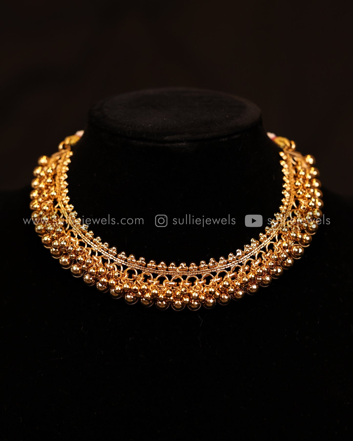 Clustered Gold Necklace Set