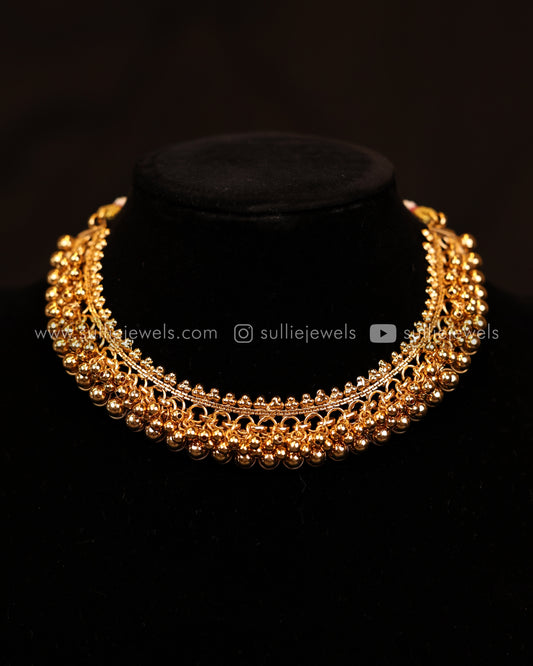 Clustered Gold Necklace Set