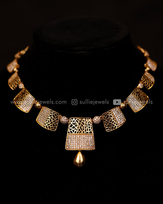 Boxy Diamond Mesh Necklace Set