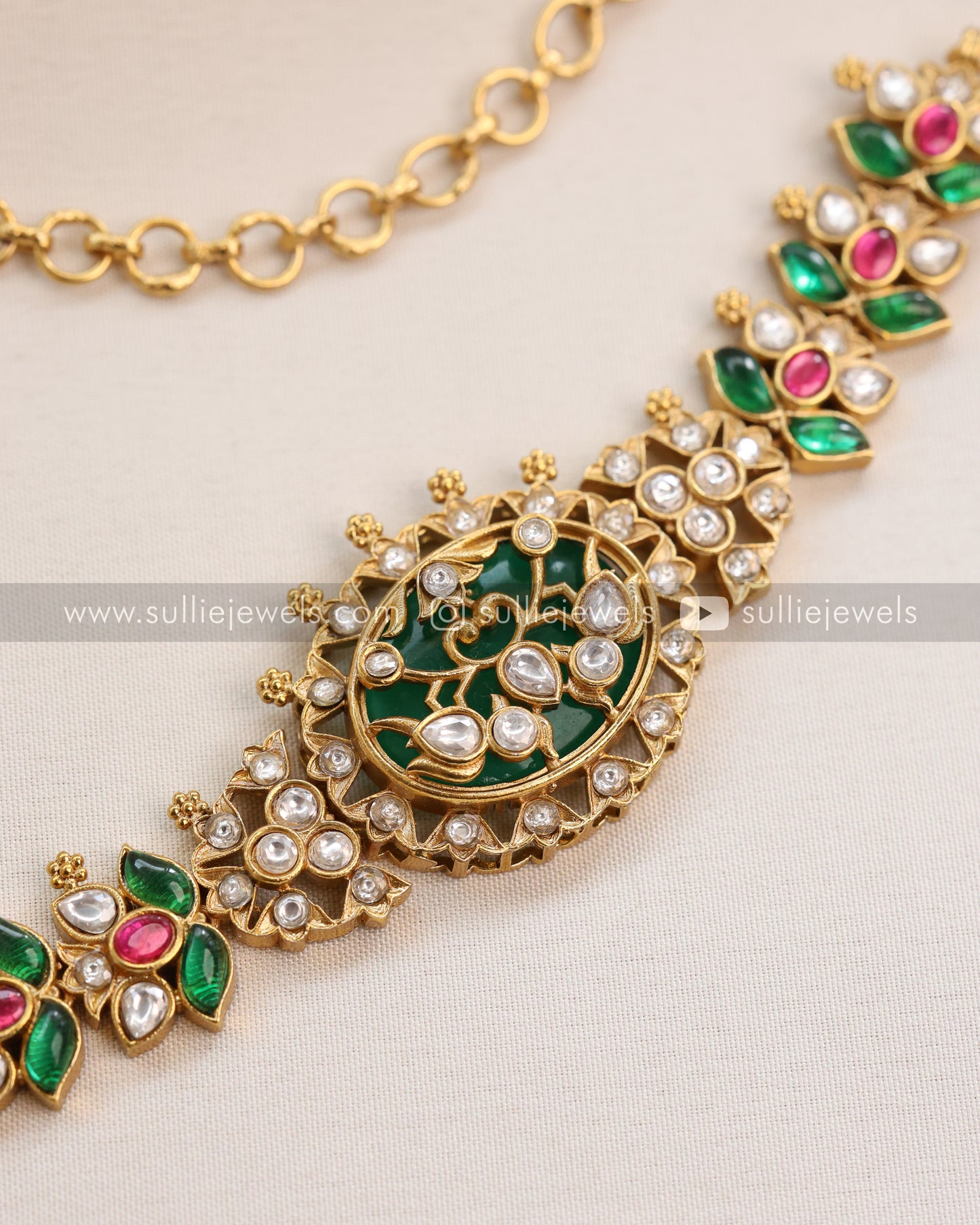 Kundan Inlay Premium Choker / Necklace with Earring