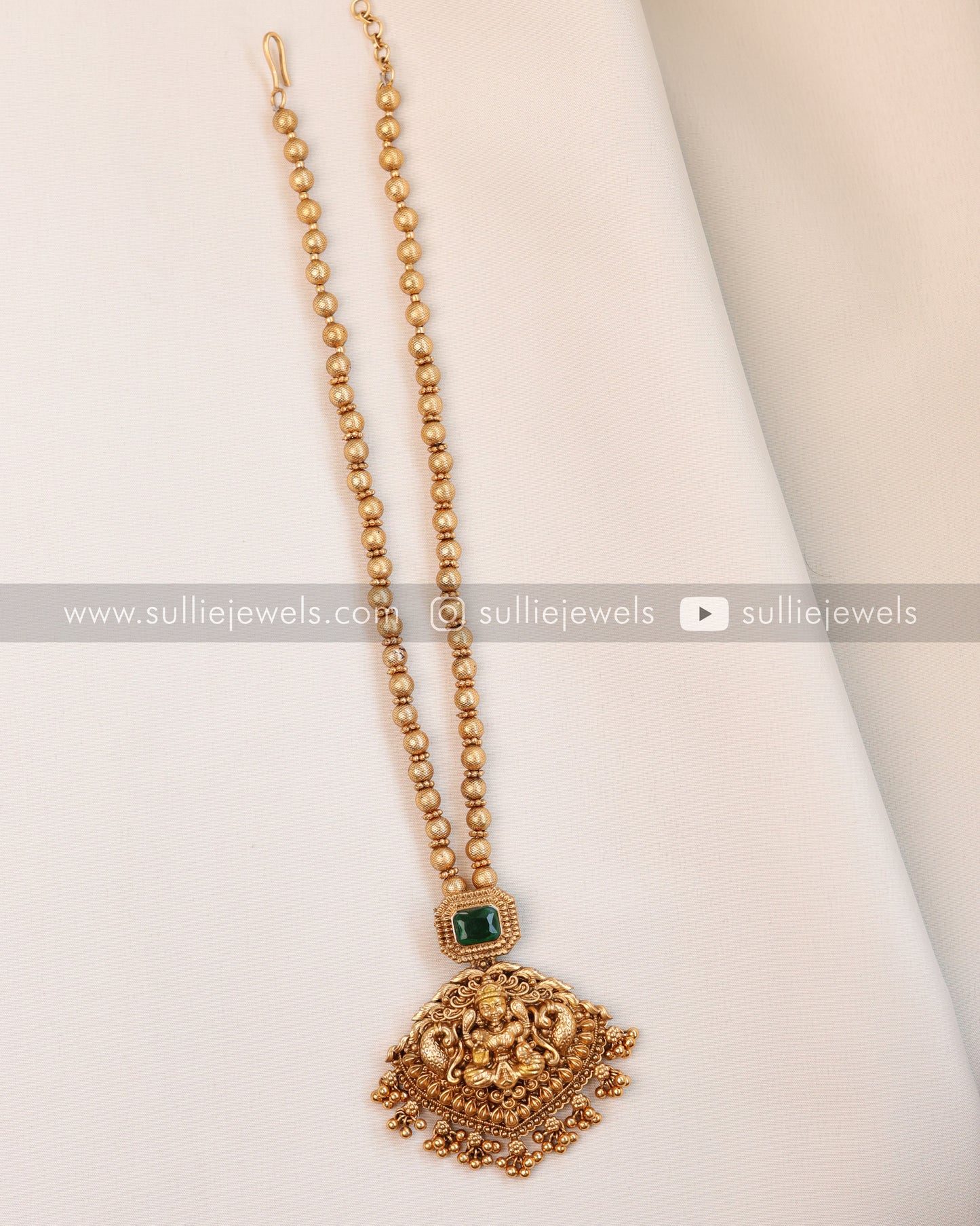 Lakshmi Green Pendant with Gold Chain and Jhumka