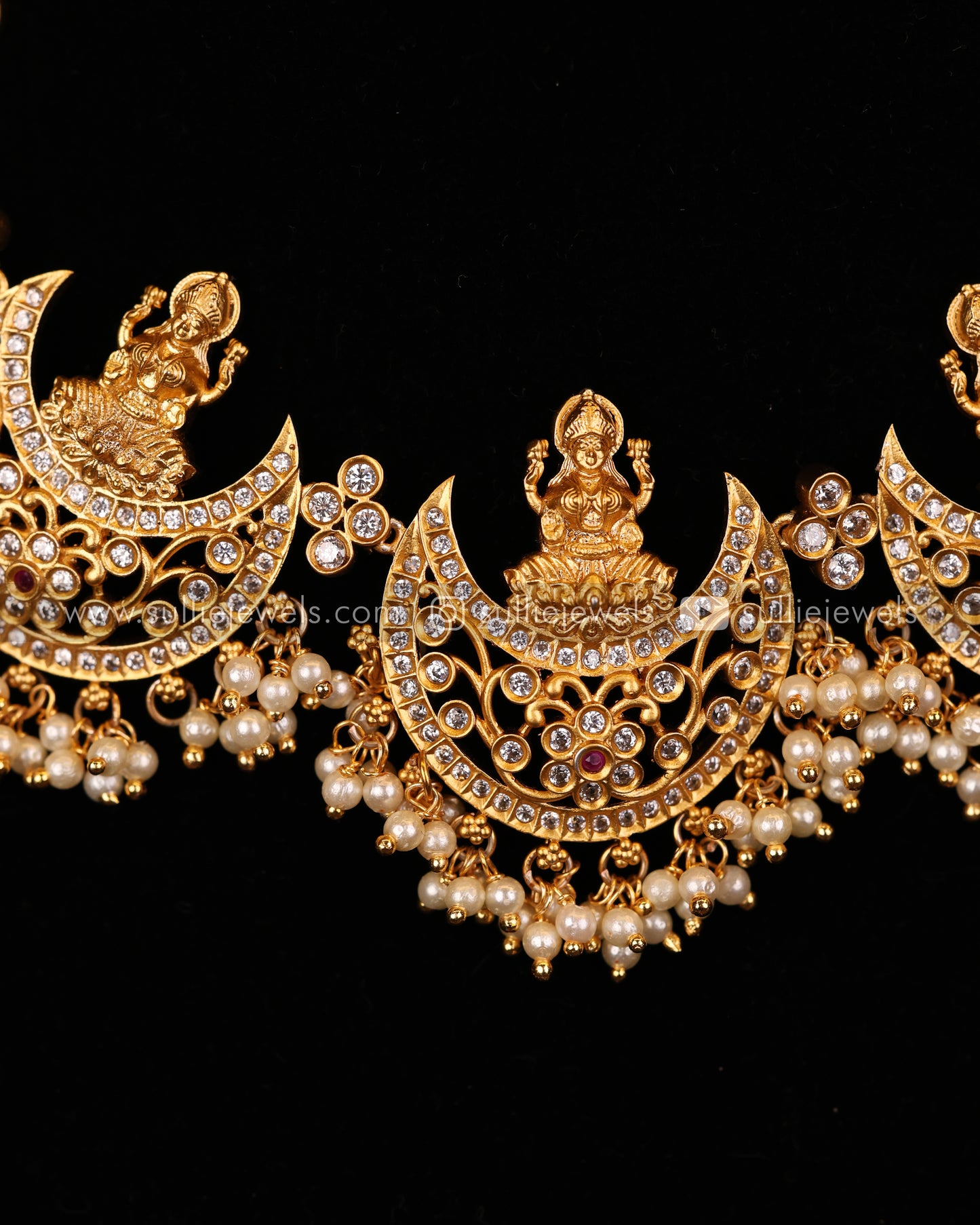 Lakshmi Chandbali Design Necklace Set