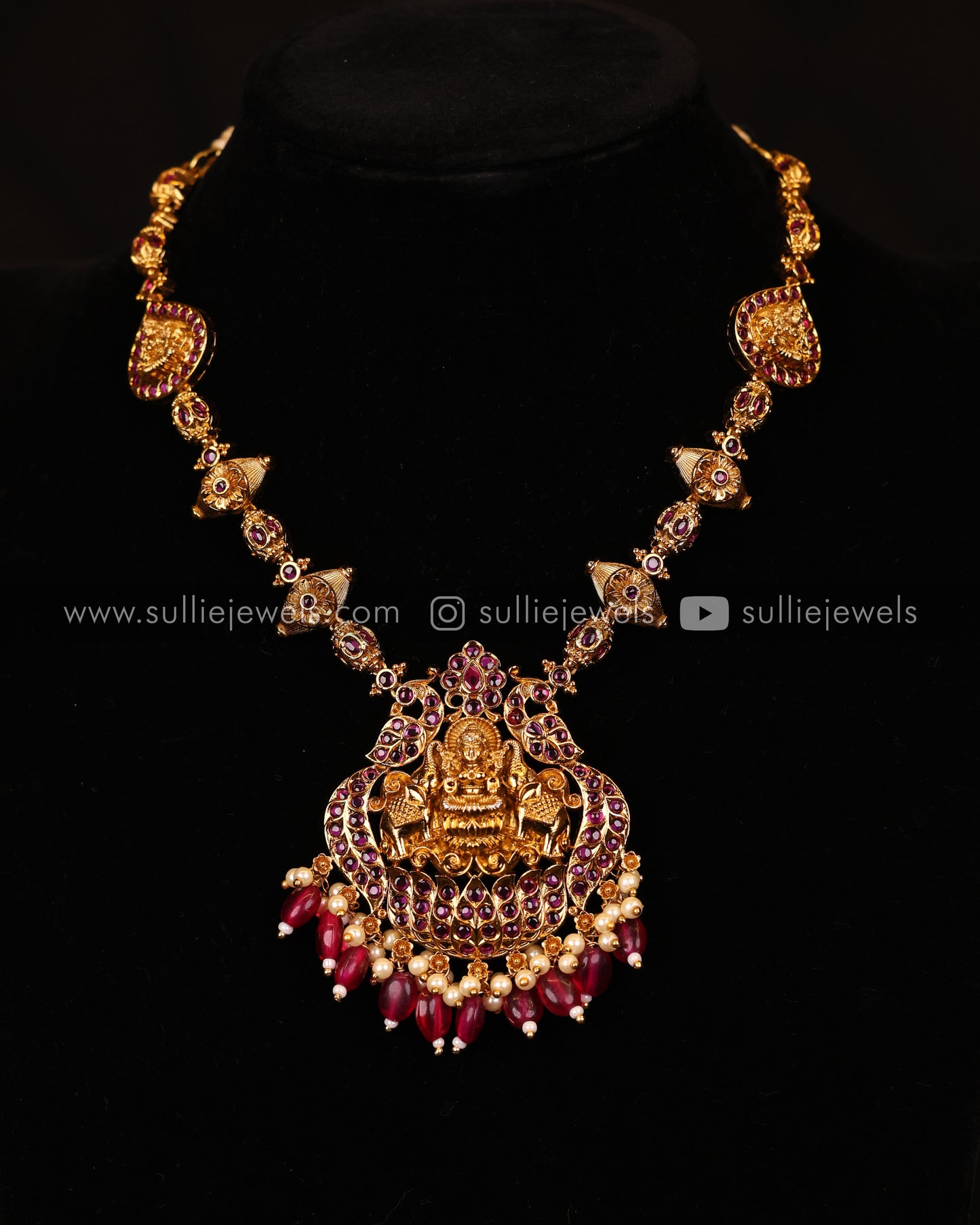 Premium Lakshmi Pendant with Earrings